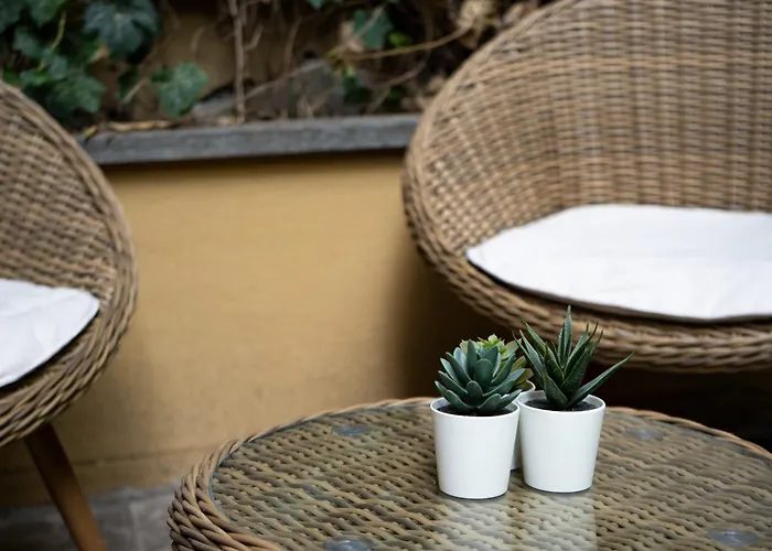 Brera-Centro Nuovo Appartamento Con Cortile Privato