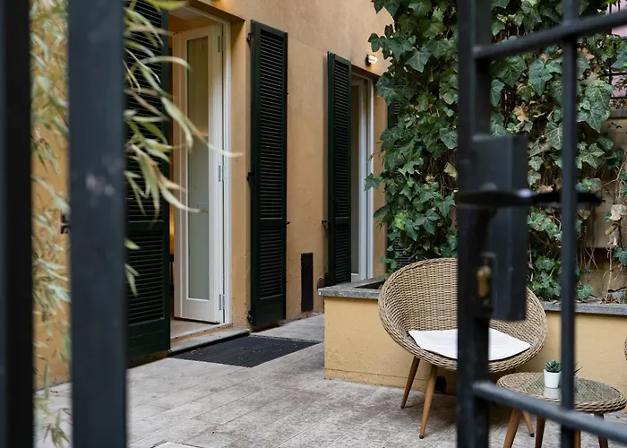 Brera-Centro Nuovo Appartamento Con Cortile Privato
